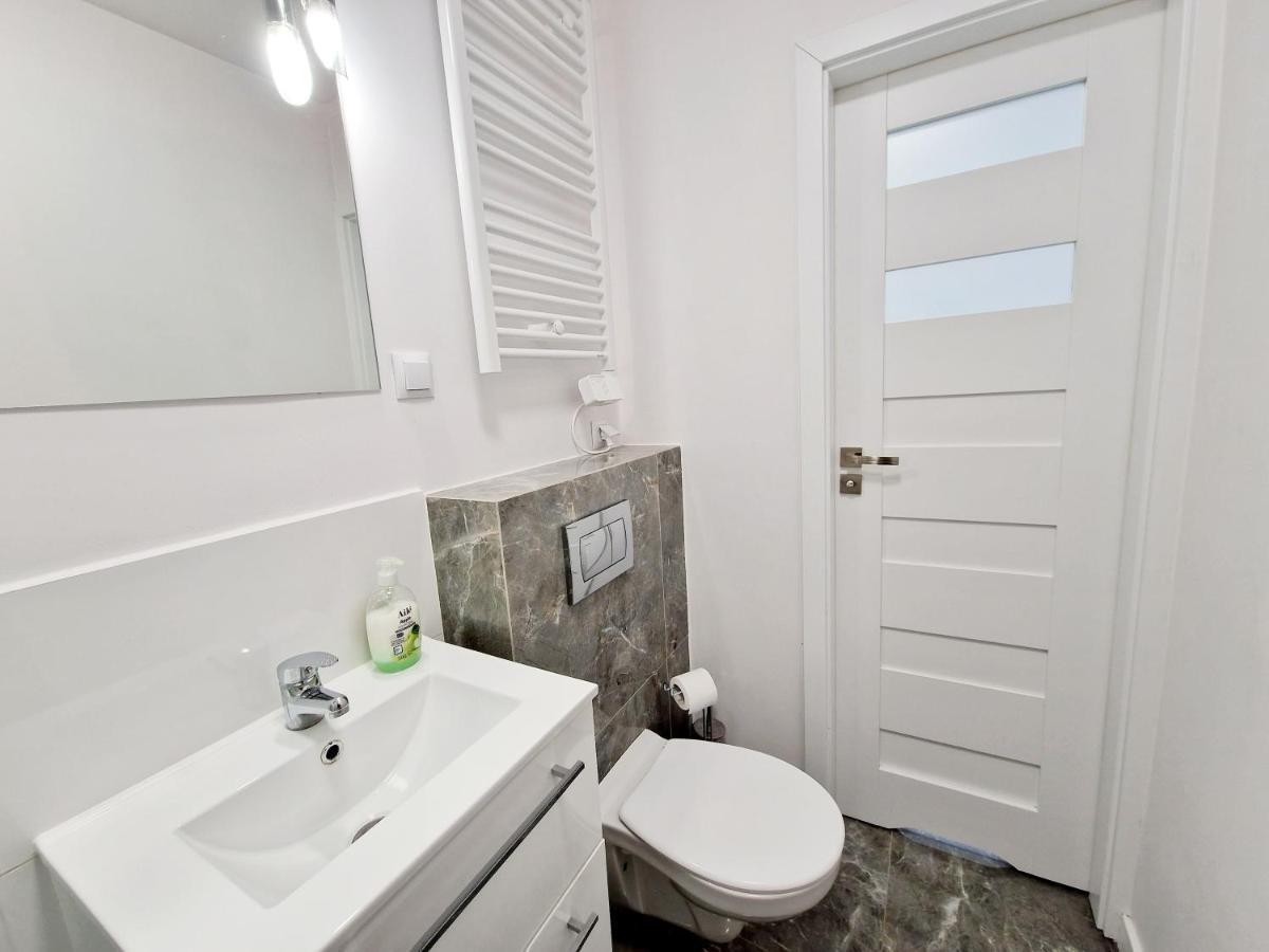 Modern Batorego 16 A121 Leilighet *